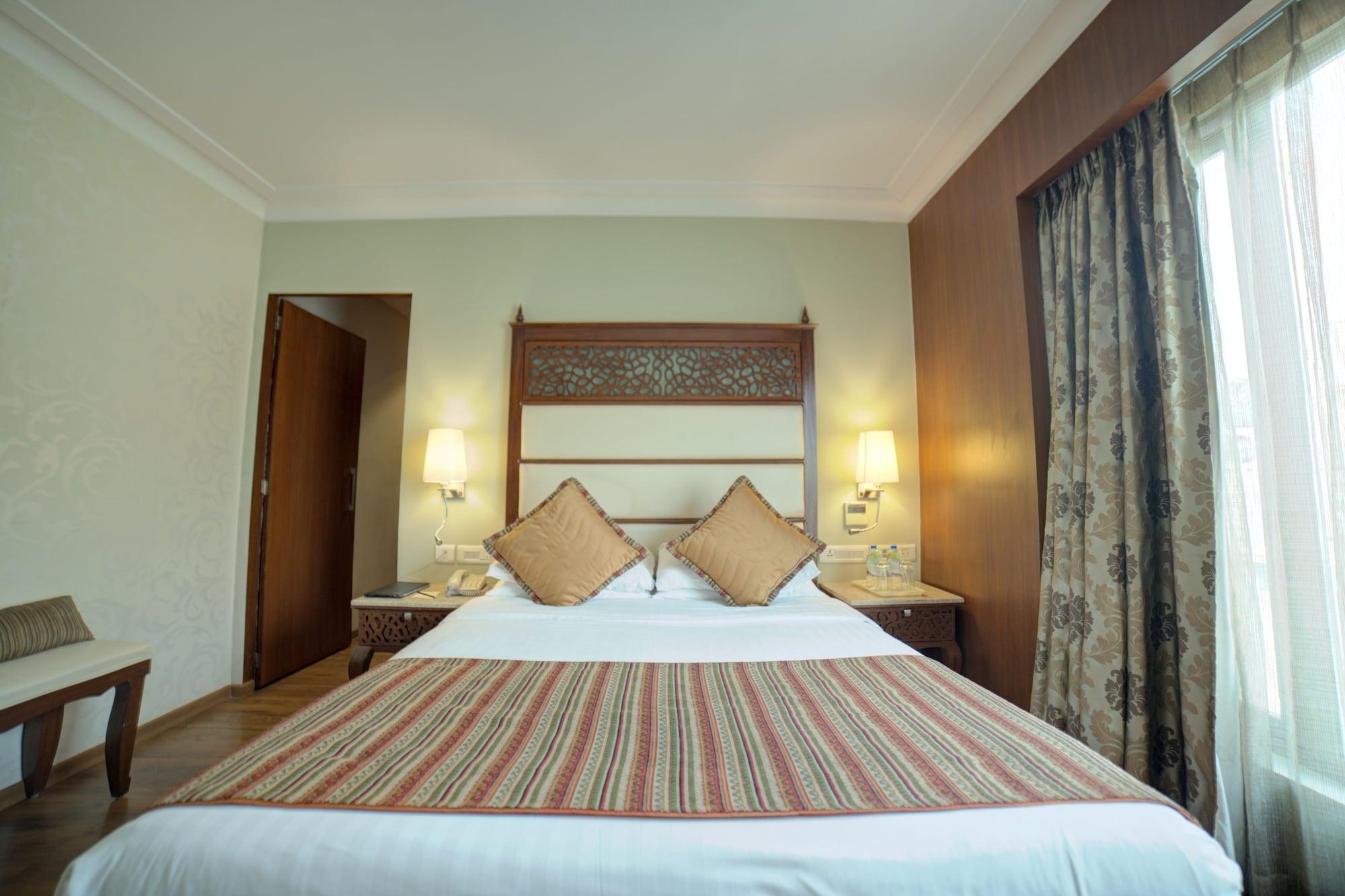 Goldfinch Hotel Bangalore Exterior photo
