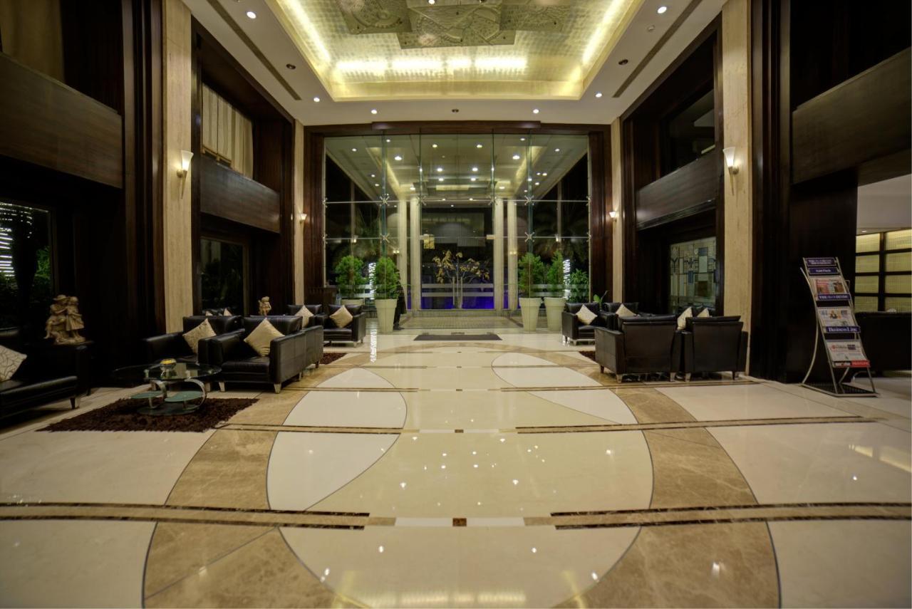 Goldfinch Hotel Bangalore Exterior photo